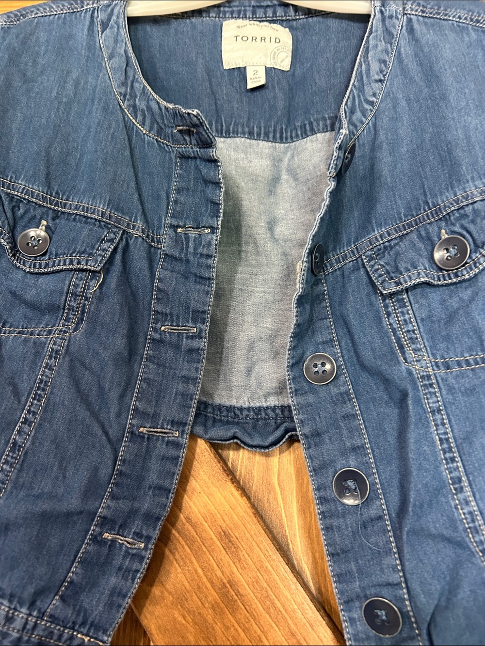 torrid Blue Denim Short Sleeve Cropped Jacket - Picture 4 of 4